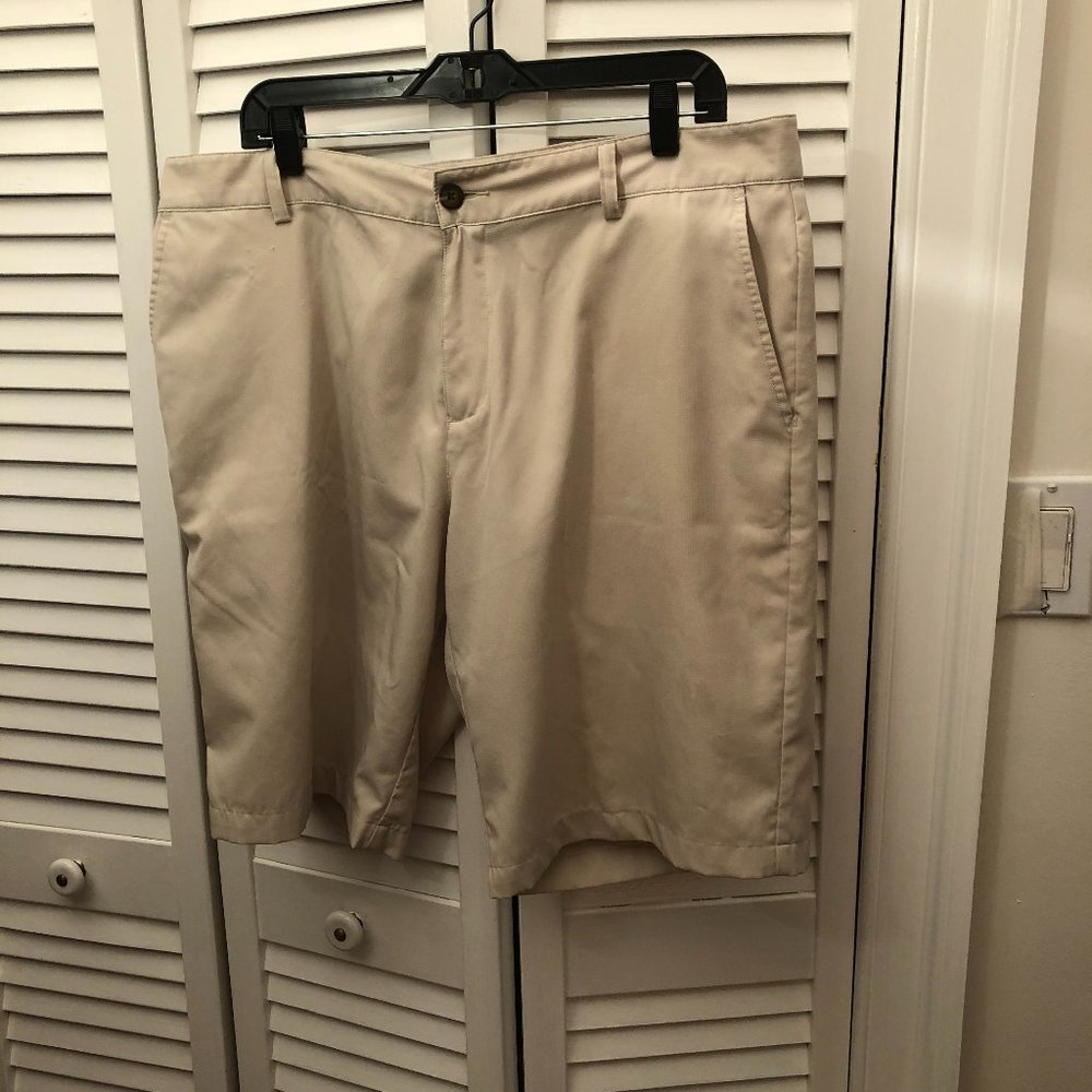 Adidas Golf beige men Bermuda shorts, zip fly button, 38